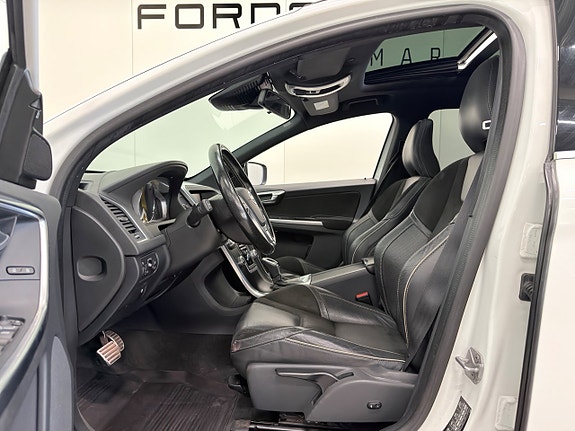 Volvo XC60 11 of 26