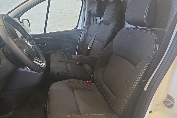 Renault Trafic 6 of 12