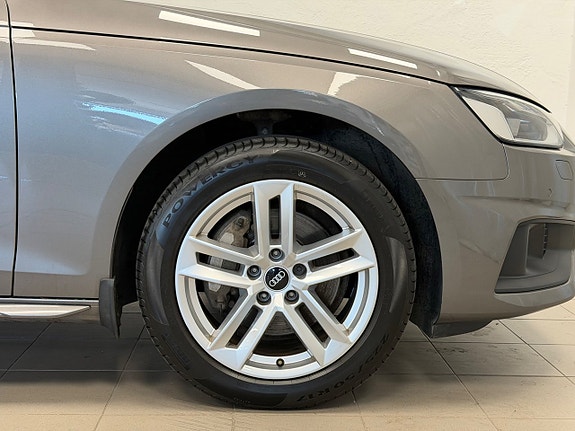 Audi A4 10 of 12
