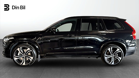 Volvo XC90 2 of 5