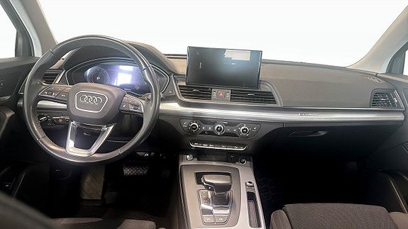 Audi Q5 10 of 19