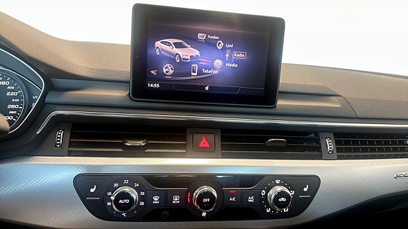 Audi A5 9 of 17