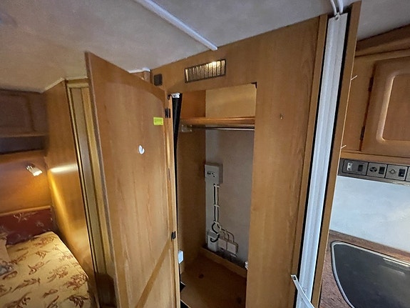 Cabby 58 / ALDE / Förtält / 1500kg / Stora kylen 8 of 16