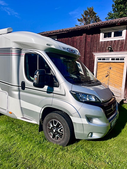 LMC T 711 Cruiser Premium 3 of 17