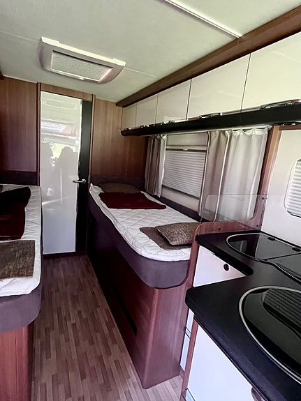 LMC T 711 Cruiser Premium 12 of 17