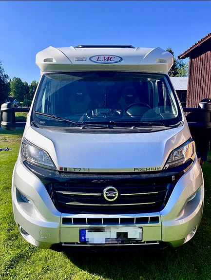 LMC T 711 Cruiser Premium 2 of 17