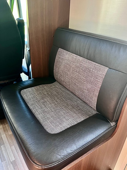 LMC T 711 Cruiser Premium 9 of 17