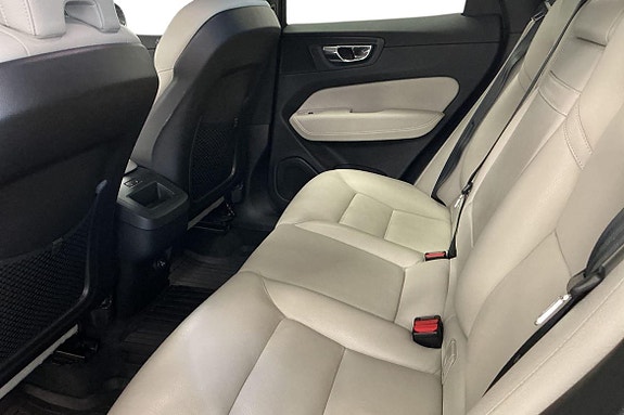 Volvo XC60 15 of 29