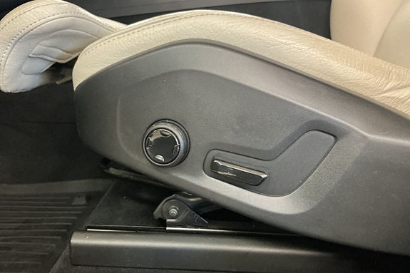 Volvo XC60 20 of 29