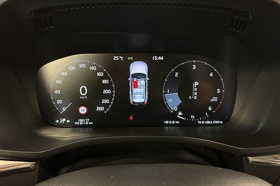 Volvo XC60 18 of 29
