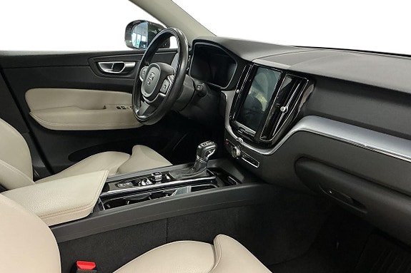 Volvo XC60 27 of 29