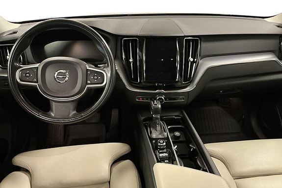 Volvo XC60 12 of 29