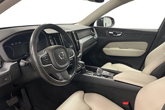 Volvo XC60 16 of 29