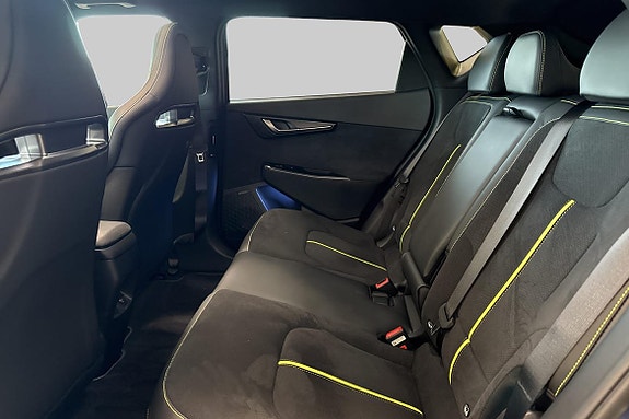 Kia EV6 10 of 23