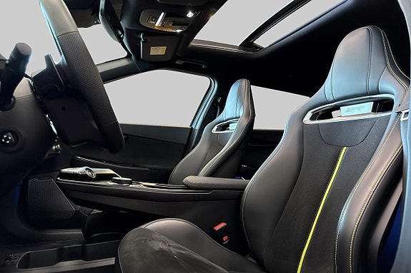 Kia EV6 8 of 23