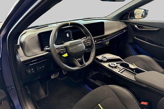 Kia EV6 7 of 23