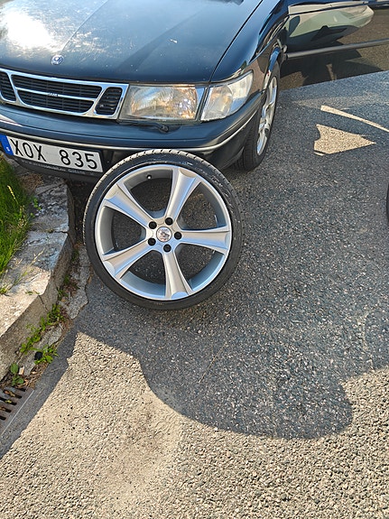 Saab 900 2 of 5