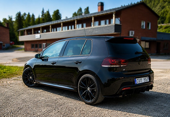 Volkswagen Golf VI 2 of 5