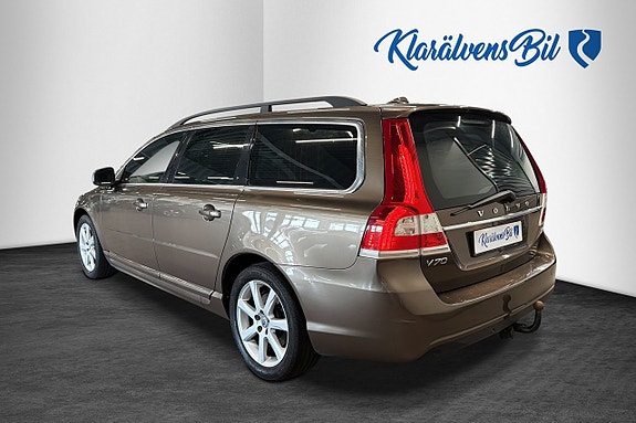 Volvo V70 4 of 5