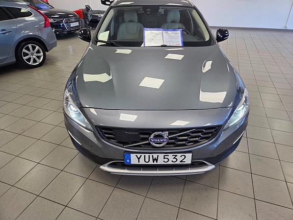 Volvo V60 Cross Country 16 of 26