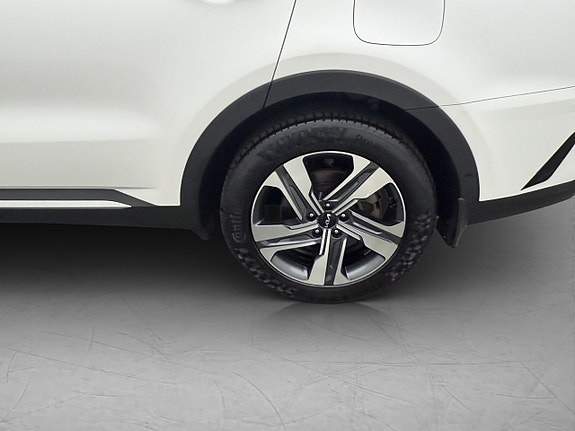 Kia Sorento 21 of 30