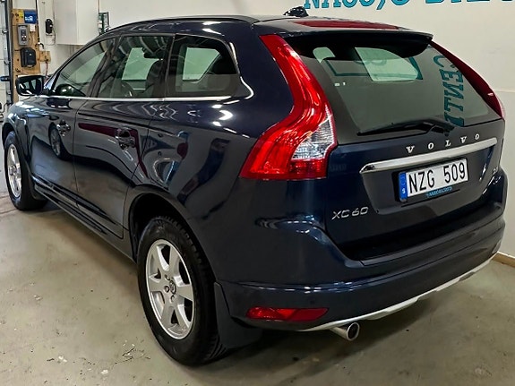 Volvo XC60 4 of 5