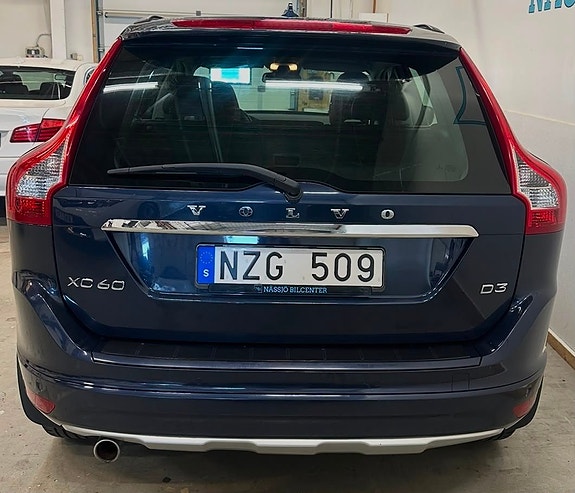 Volvo XC60 6 of 17