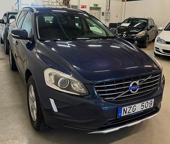 Volvo XC60 2 of 5