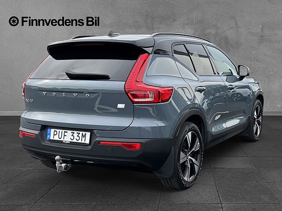 Volvo XC40 4 of 5