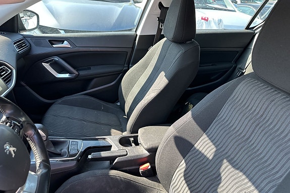 Peugeot 308 8 of 10