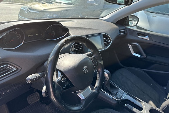 Peugeot 308 9 of 10
