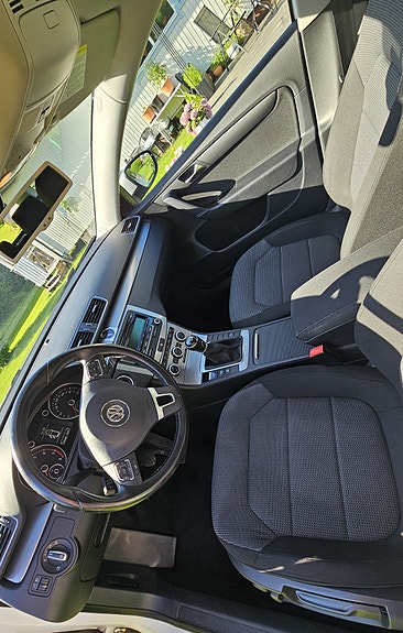 Volkswagen Passat 7 of 9