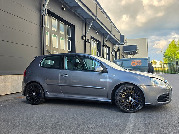 Volkswagen Golf V 5 of 5