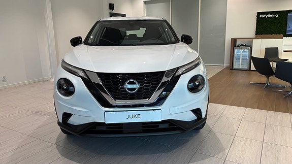 Nissan Juke 2 of 5