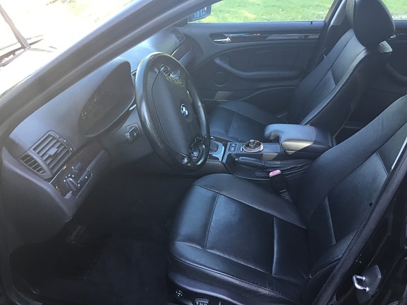BMW 325Xi 3 of 4
