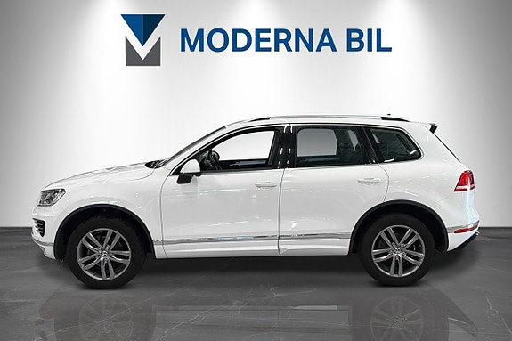Volkswagen Touareg 3 of 5