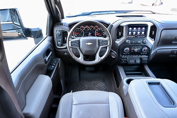 Chevrolet Silverado 2500 16 of 25