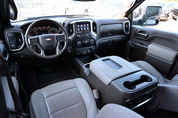 Chevrolet Silverado 2500 14 of 25