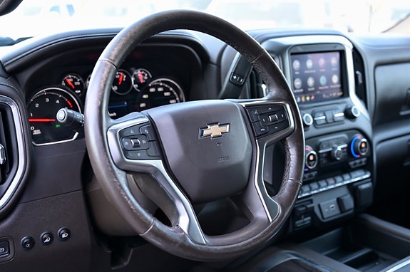 Chevrolet Silverado 2500 17 of 25