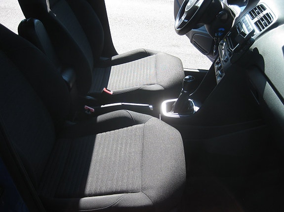 Volkswagen Polo 10 of 15