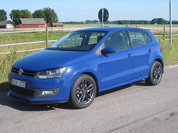 Volkswagen Polo 2 of 5