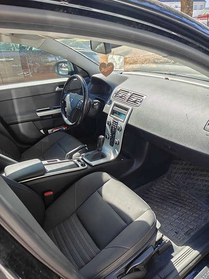 Volvo V50 7 of 9