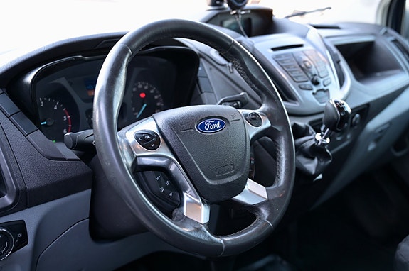 Ford Transit 10 of 15