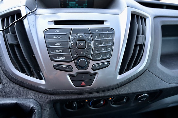 Ford Transit 13 of 15