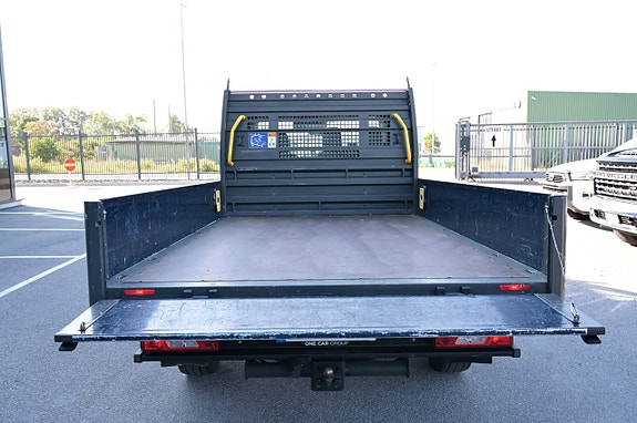 Ford Transit 8 of 15