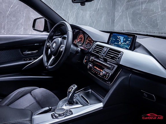 BMW 340i 13 of 28