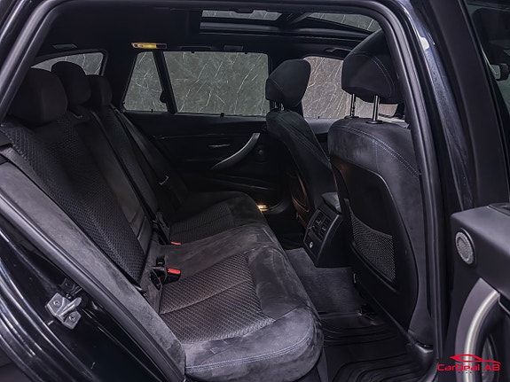 BMW 340i 16 of 28