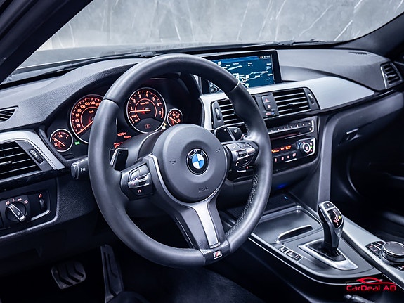 BMW 340i 12 of 28