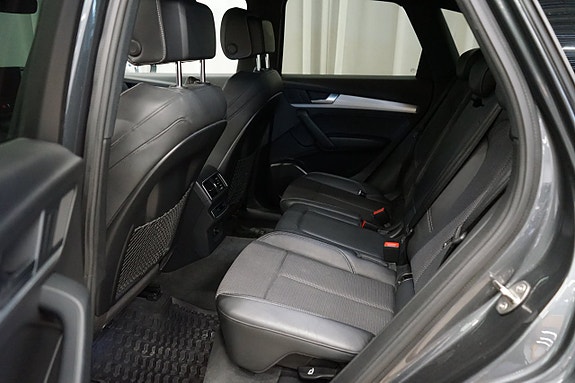 Audi Q5 7 of 16