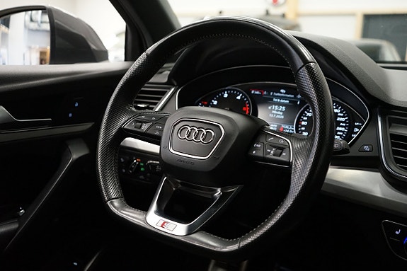 Audi Q5 9 of 16